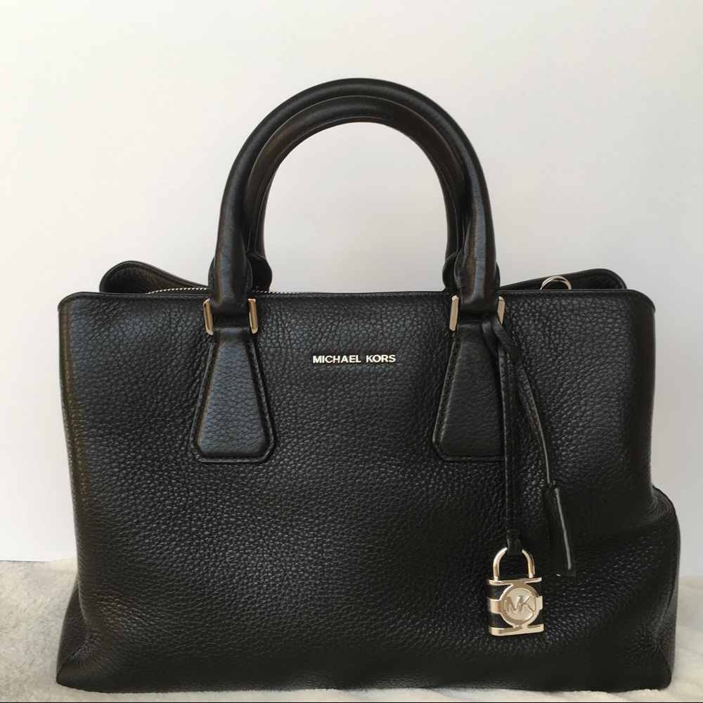 🚫SOLD🚫Michael Kors mercer bag.